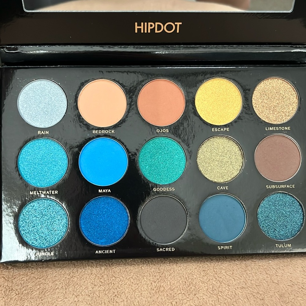 Hipdot Cenote Eyeshadow Palette